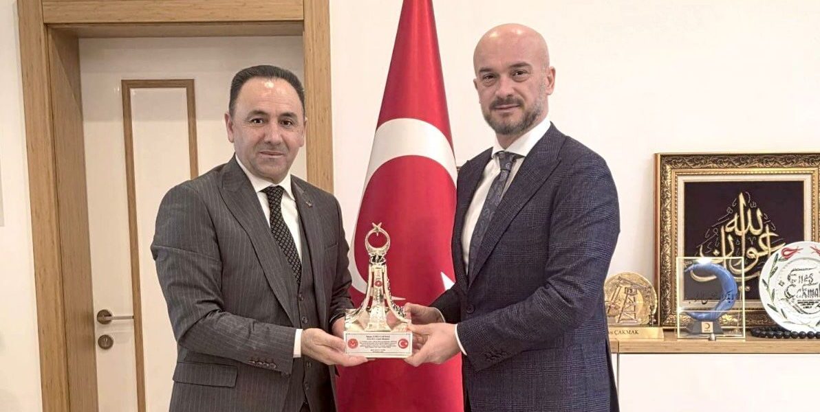 Devlet Hava Meydanları İşletmesi Genel Müdürü ve Vakfımızın Mütevelli Heyeti Üyesi Sayın Enes Çakmak’a ziyaret