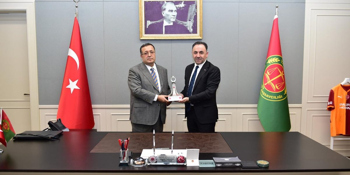 Yargıtay Cumhuriyet Başsavcı Vekili ve Vakfımız Mütevelli Heyeti Üyesi Sayın Rıdvan Gündoğdu’ya ziyaret