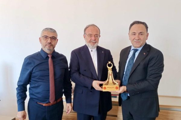 Türkiye Uluslararası İslam Bilim ve Teknoloji Üniversitesi Rektörü Prof. Dr. Sayın Mehmet Görmez’e ziyaret